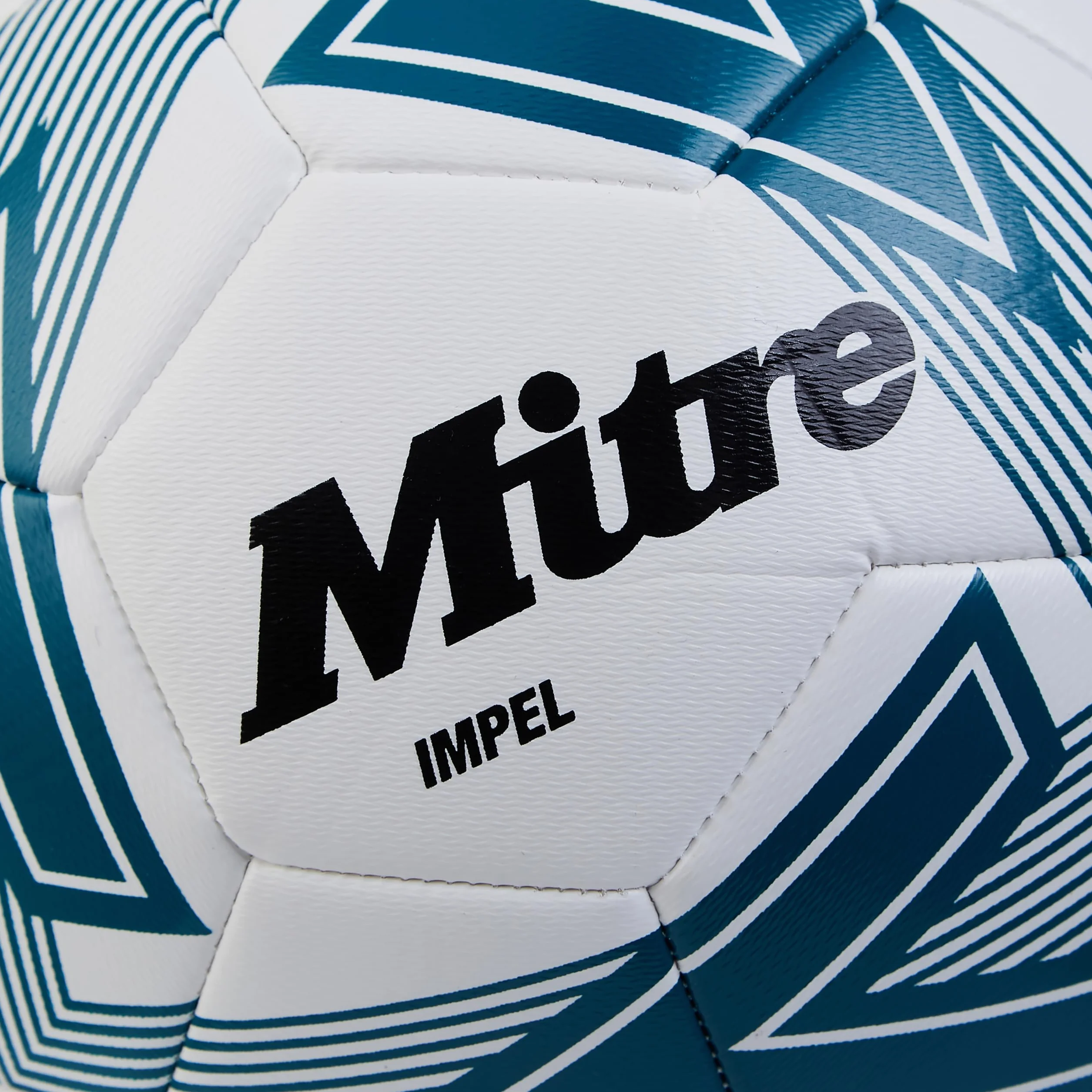 Mitre Impel L30P piłka nożna, bardzo trwała, zachowuje kształt, biały/zielony, 2