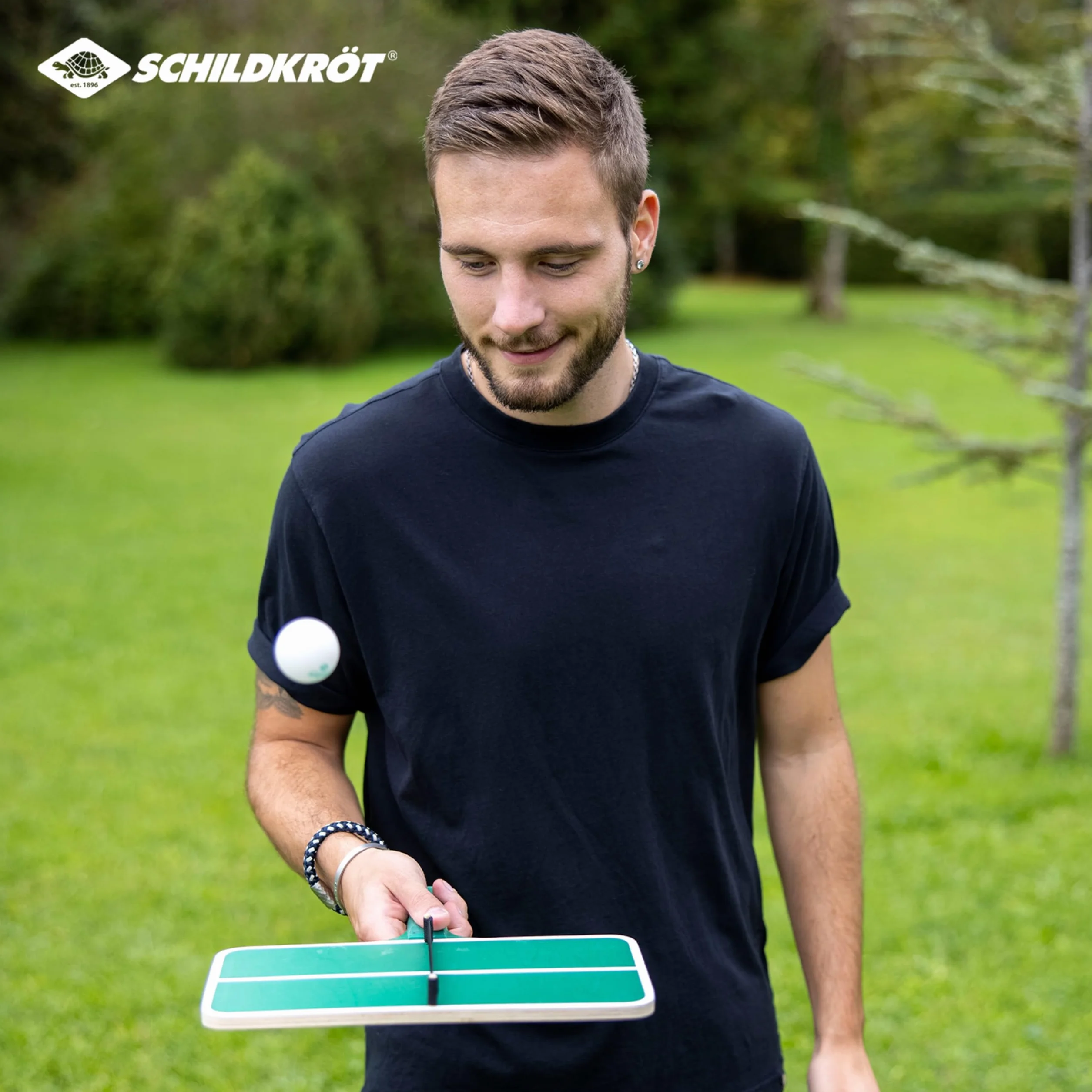 Schildkröt Ping Pong Challenge zestaw do tenisa stołowego, 1 rakieta w kształcie małego stołu do tenisa stołowego, z siatką, 2 piłki, gra zręcznościowa dla dużych i małych, 788459