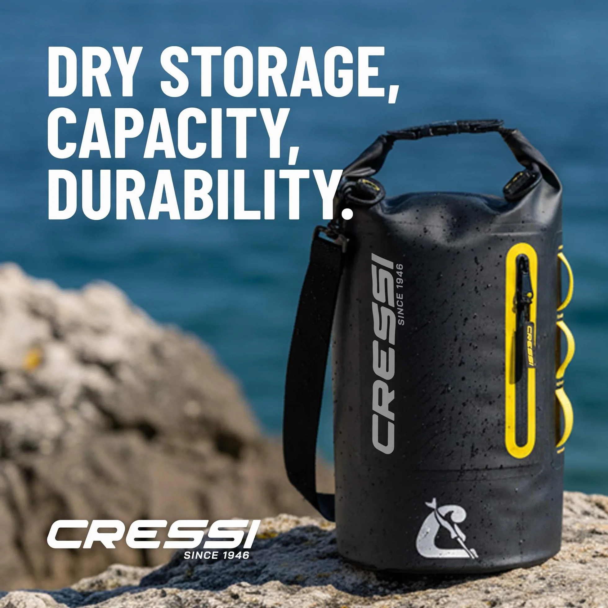 CRESSI Ocelot Dry Bag 30 L Waterproof Bag for Sea Boat Water Activities Blue Light Blue
