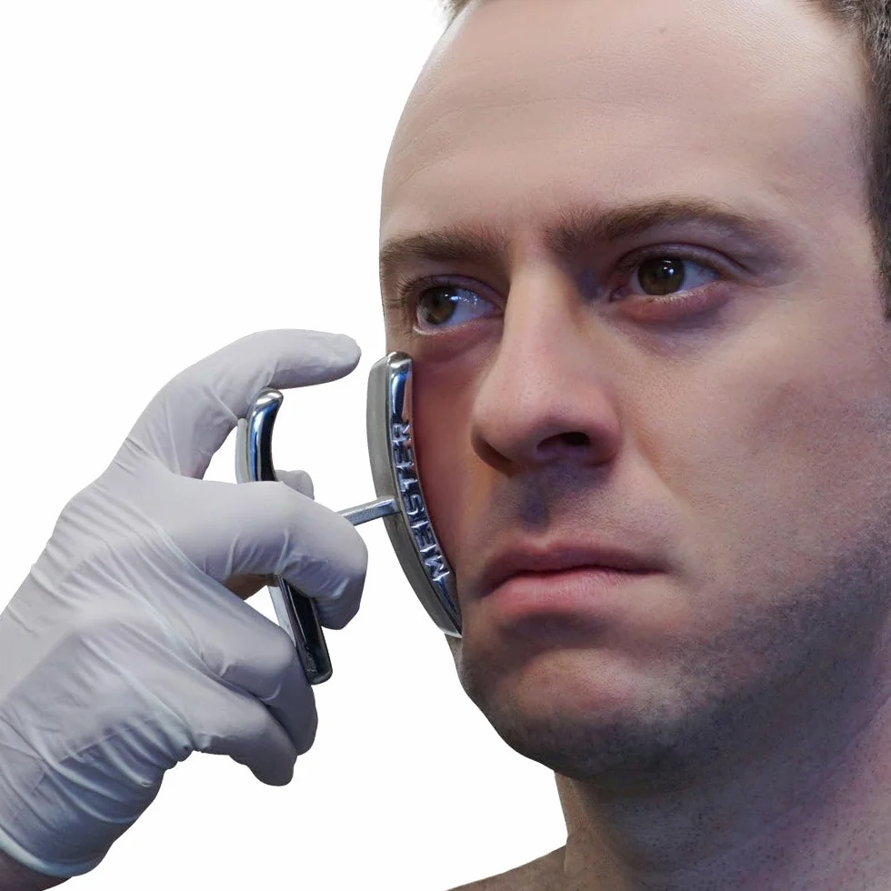 Meister Pro Cutman Contoured No-Swell - Stainless Steel Compress for Bruises, Cuts & Black Eyes