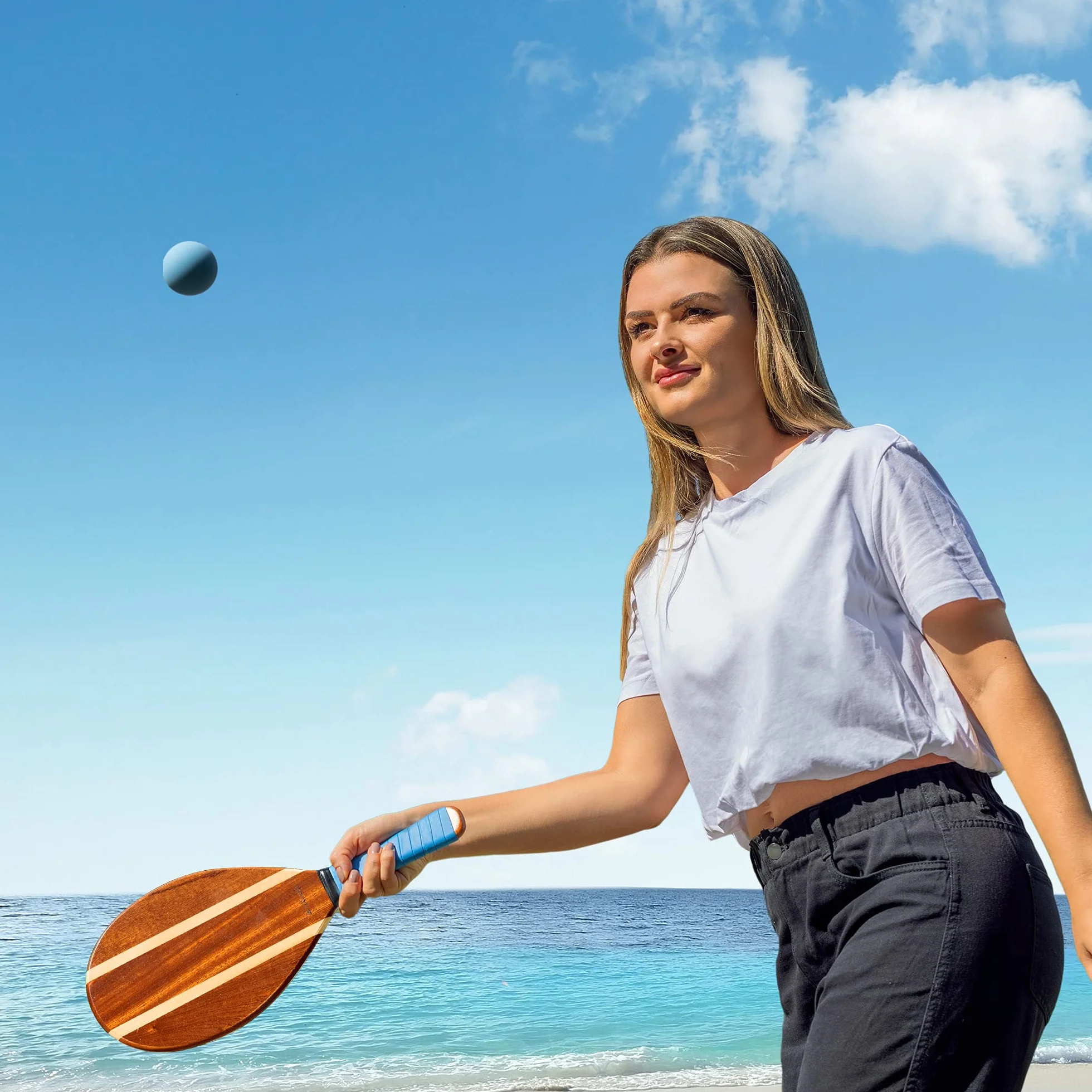 Navaris Zestaw do tenisa plażowego z piłkami – gra w beachtennis dwie wysokiej jakości rakietki do matkotu z drewna – Frescobol Paddle – piłka plażowa kij drewniany