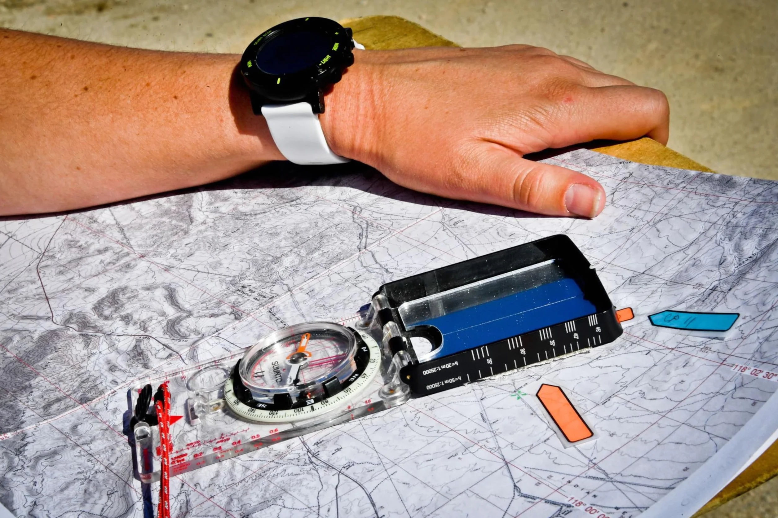 Suunto Mirror Compass MC-2 NH, półkula północna, SS004231001, biały