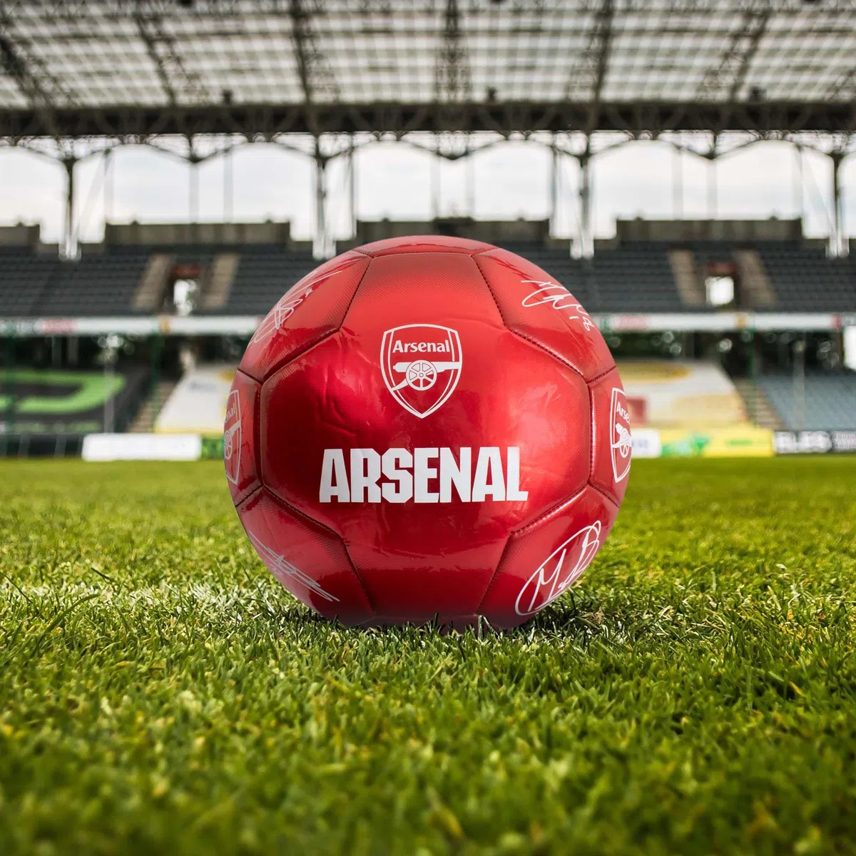 Hy-Pro Oficjalnie licencjonowana piłka nożna Arsenal F.C. Classic Signature, metaliczna, rozmiar 5, strzelcy, trening, mecz, towar, kolekcjonerska dla dzieci i dorosłych, czerwona