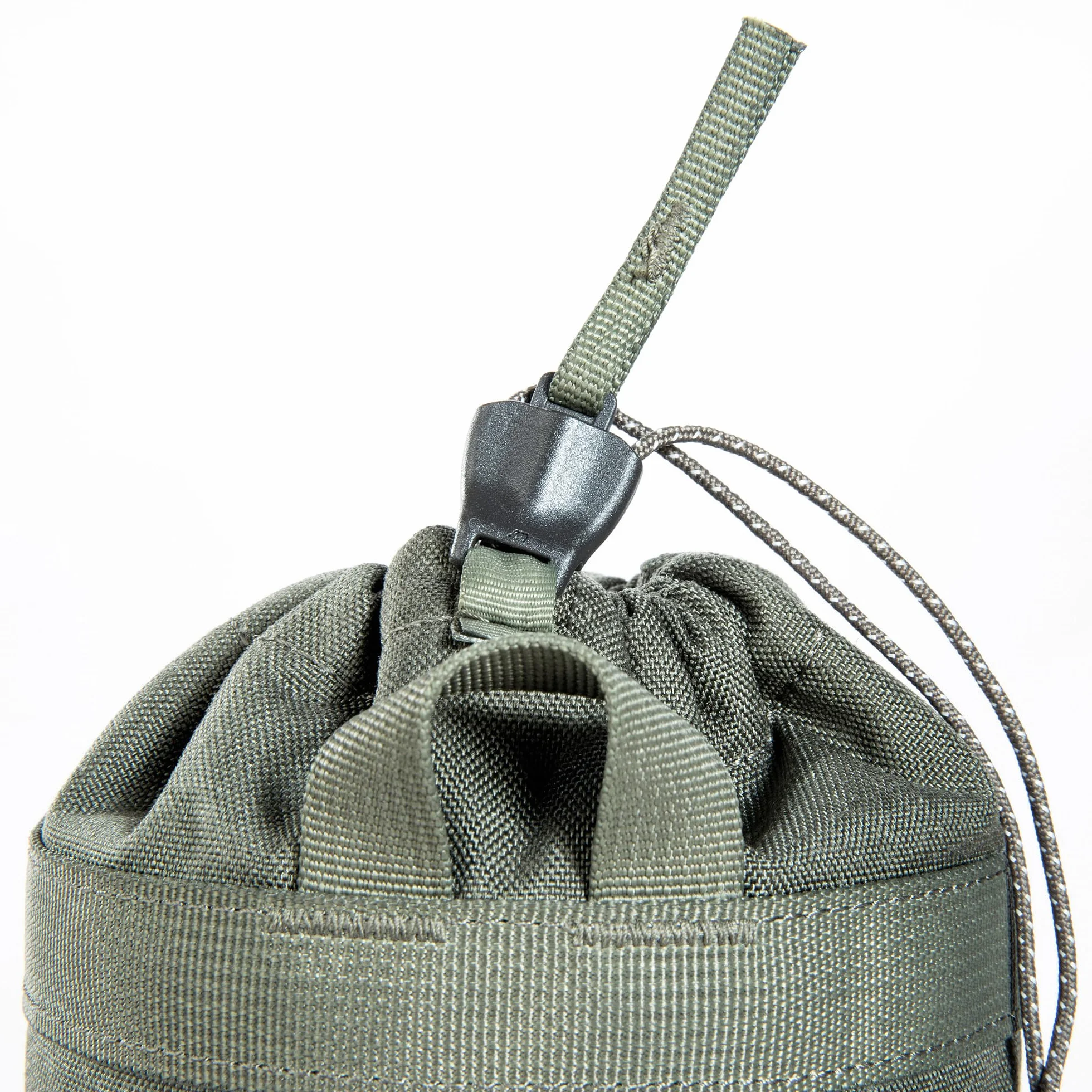Tatonka Thermo Bottle Cover 1 l BC – pokrowiec izolacyjny na butelki na napoje o pojemności 1 litra – ze szlufkami do mocowania na plecaku (kompatybilny z OLLE), Stone Grey Olive