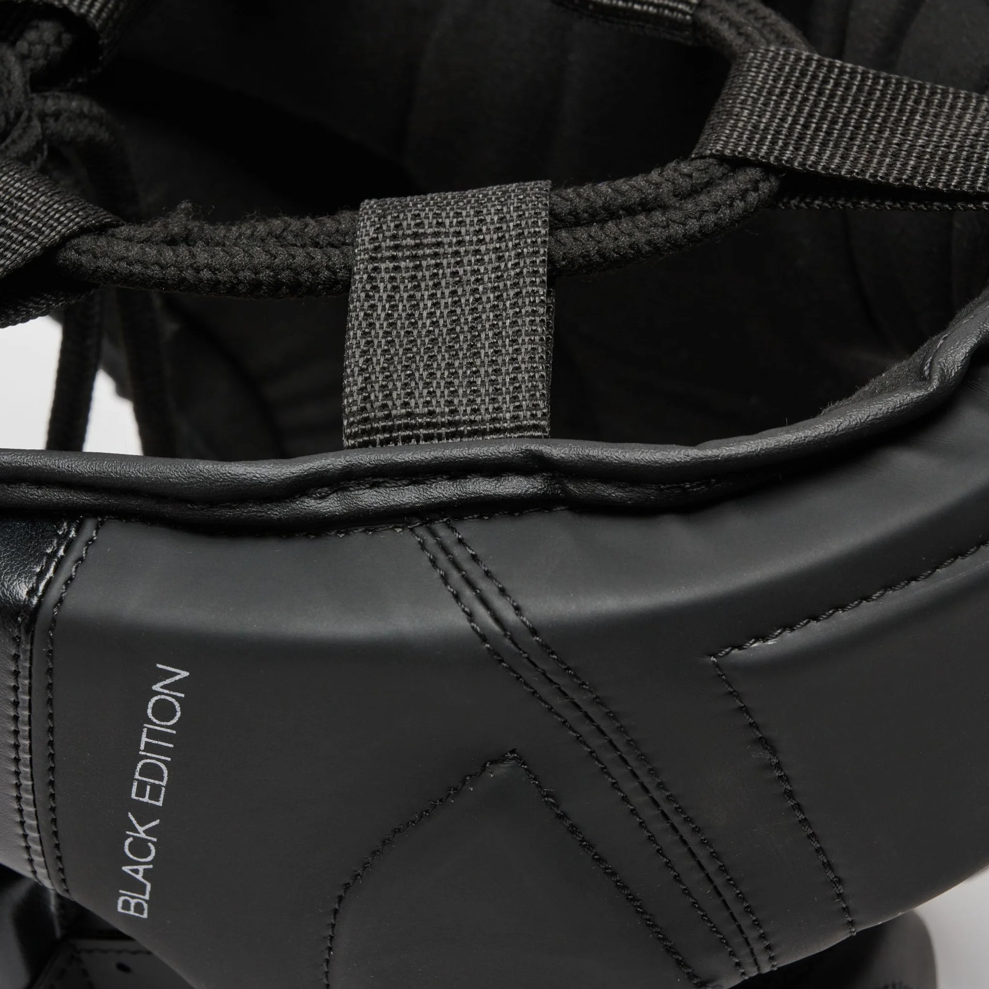 LEONE 1947 Kask treningowy Black Edition dla dorosłych, czarny, L