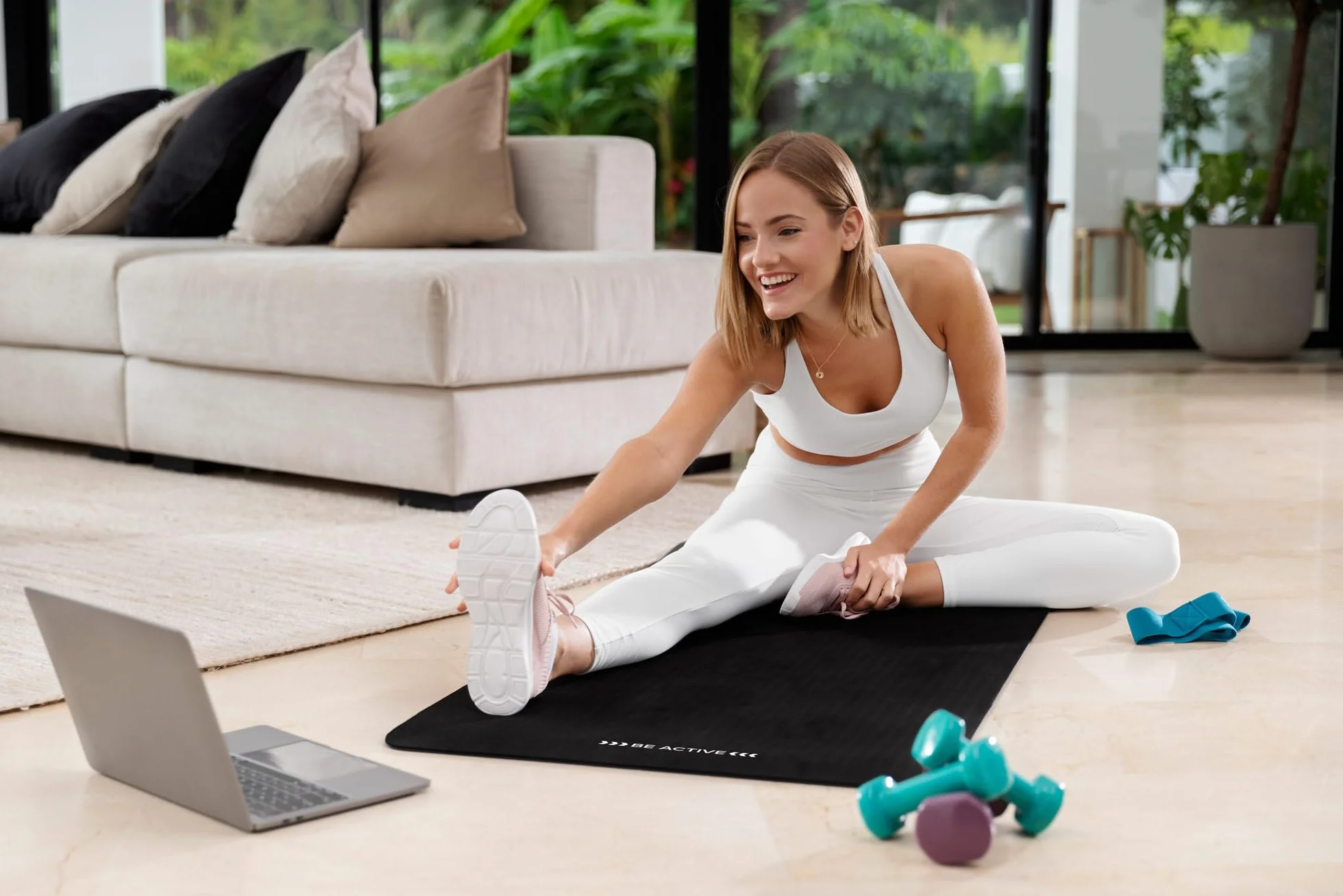 Rebel Mata Gimnastyczna do Ćwiczeń Joga Pilates Fitness 183x61cm Grubość 1,5cm Materiał NBR Czarna RBA-3151-BK