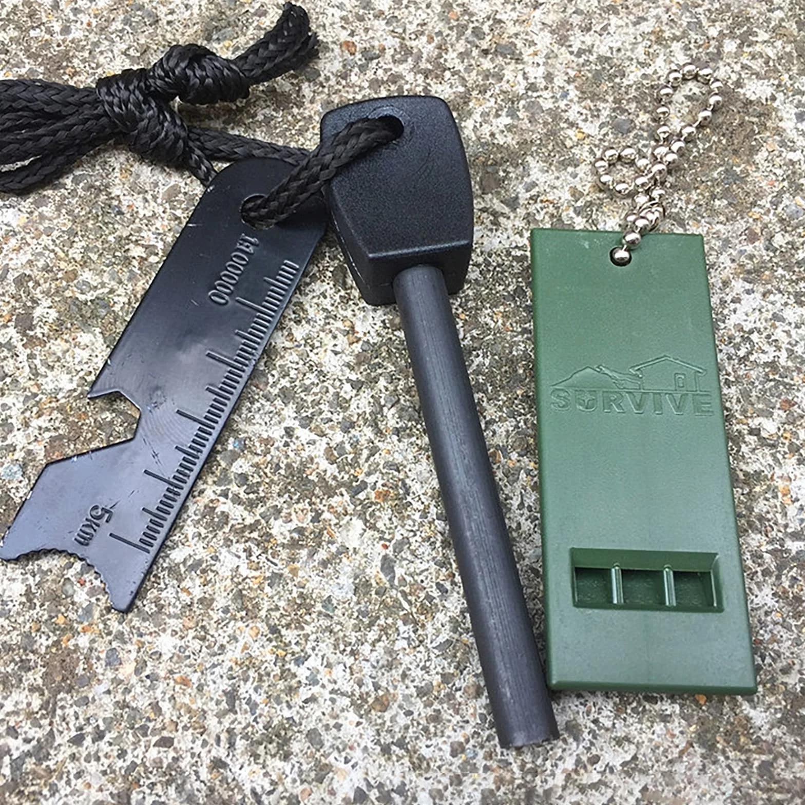 Feuerstahl Mit Handmade 7 in 1 Set Feuerstein Feuerstarter Fireflint Magnesium Feuerzeuge Mit Griff 10,000 Zündungen Raditioneller Extrem Starker Funkenflug Feuerstein Für Outdoor Survival Bushcraft