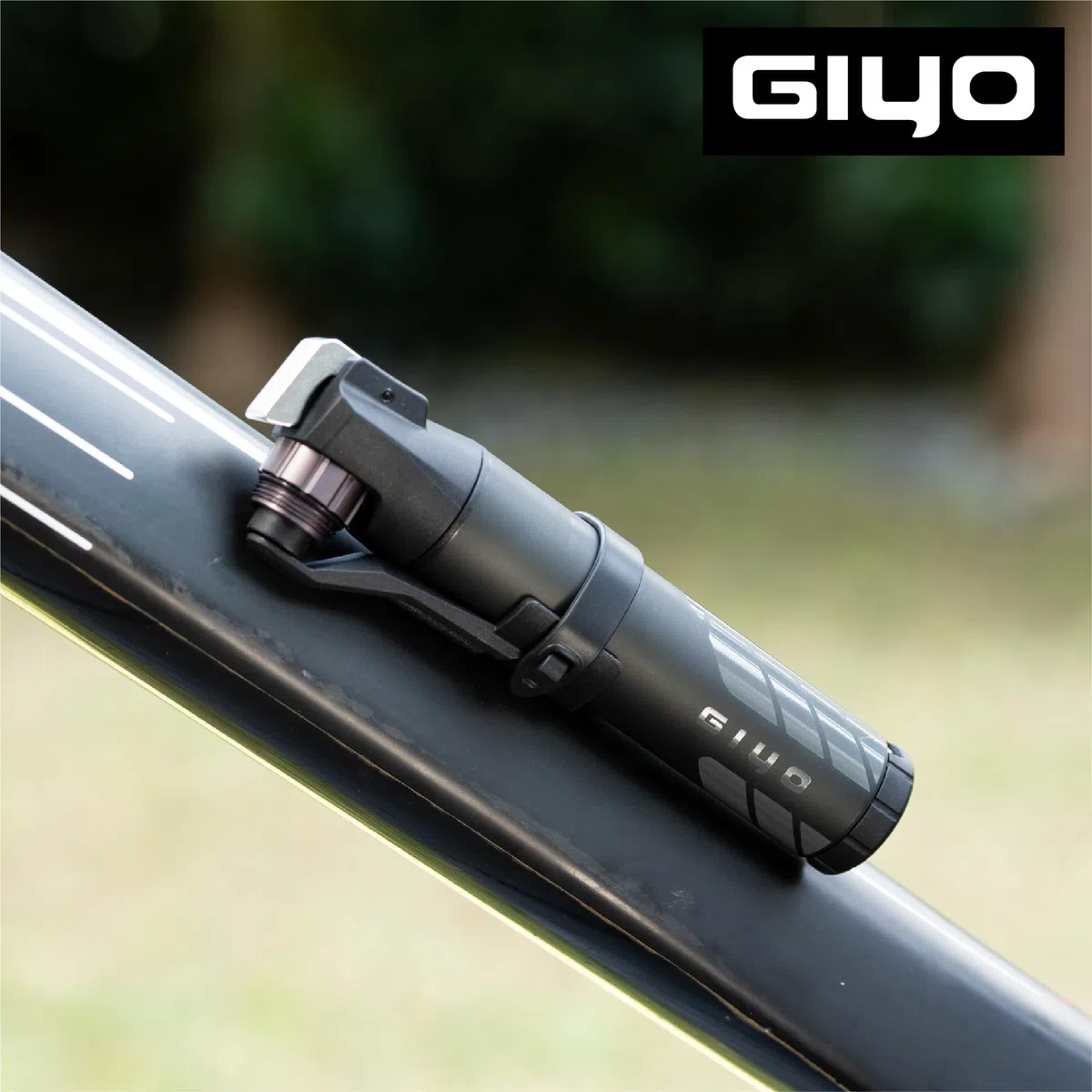 GIYO GM-45CT Mini pompka rowerowa, 2-stopniowa o dużej objętości (80cc) / wysokociśnieniowa aluminiowa pompka (7 bar) do rowerów górskich, sprytny podwójny wentyl (Presta/Schrader/Dunlop), wielkości