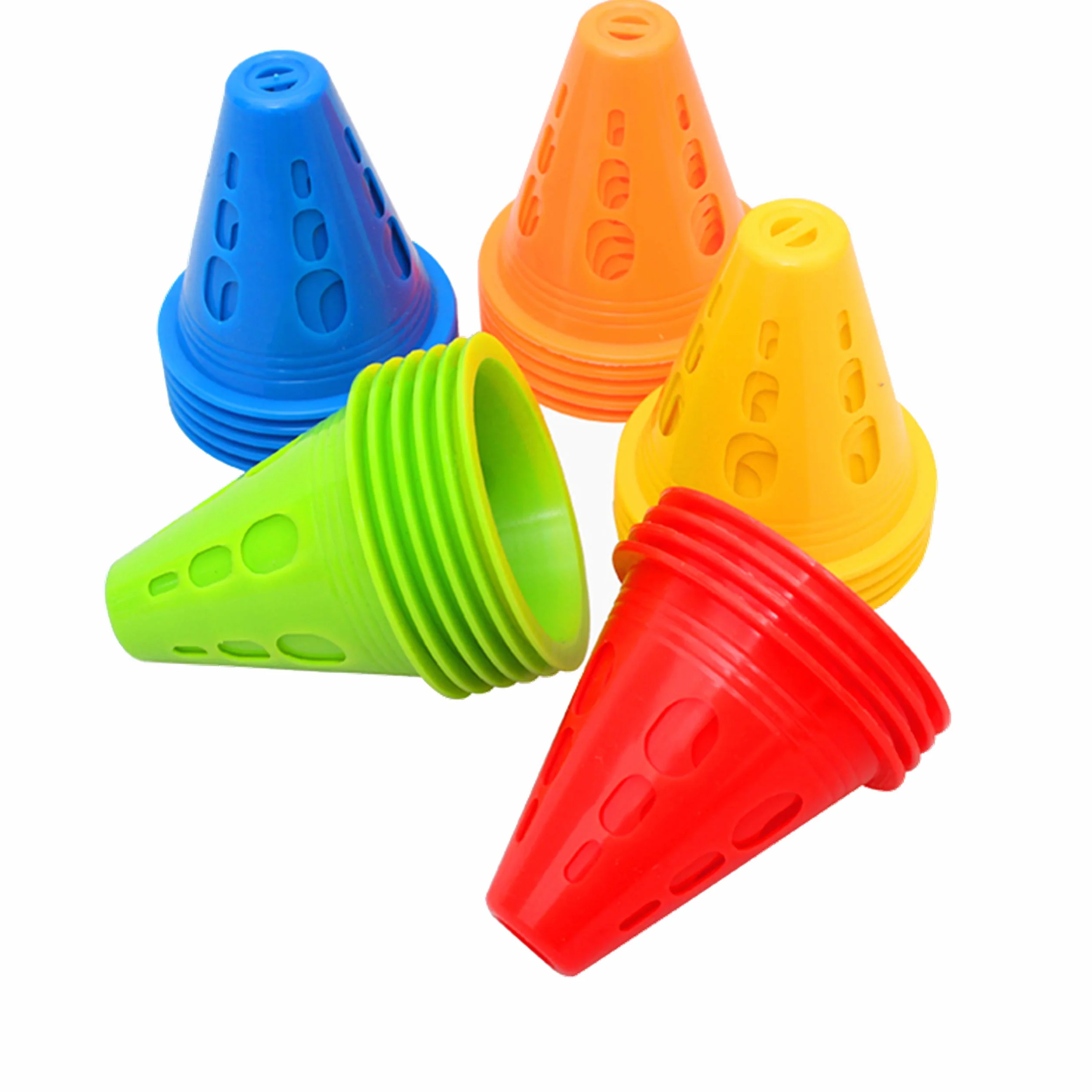 Stożki slalomowe do jazdy na rolkach, przeszkoda, 50 sztuk stożków sportowych Plastikowe wielofunkcyjne stożki treningowe do aktywności w pomieszczeniach i na świeżym powietrzu do piłki nożnej