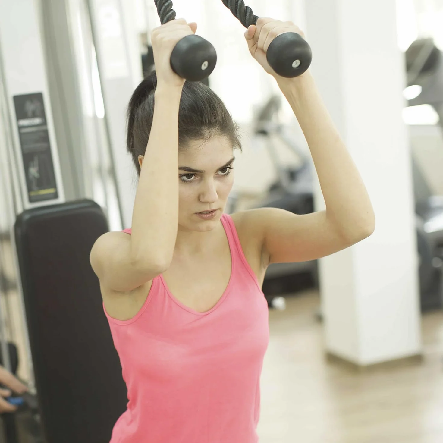 QWORK Lina do tricepsa i rękojeść V z przegubem obrotowym akcesoria fitness do bloczków linowych