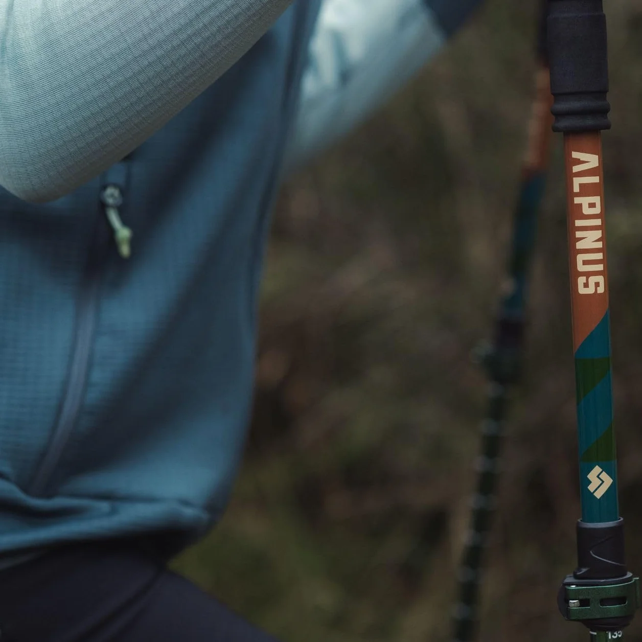 Alpinus - Kijki trekkingowe składane Matterhorn, kijki do chodzenia z regulacją zacisku, maksymalna długość: 65 – 135 cm, kijki trekkingowe z akcesoriami, kijki trekkingowe w zestawie
