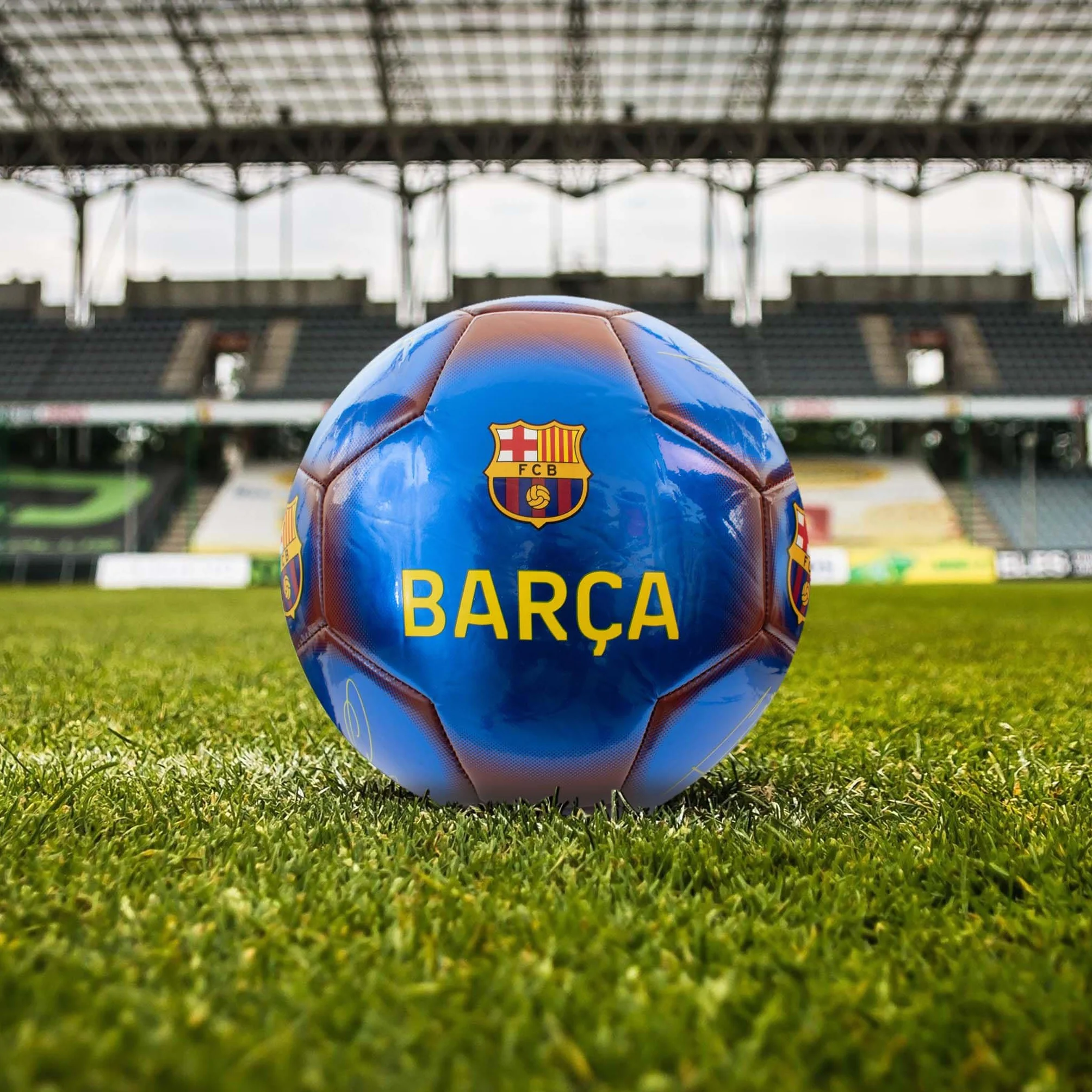 Hy-Pro Oficjalnie licencjonowana piłka nożna FC Barcelona Classic Signature, metaliczna, rozmiar 5, Barca, trening, mecz, towar, kolekcja dla dzieci i dorosłych, niebieski/czerwony