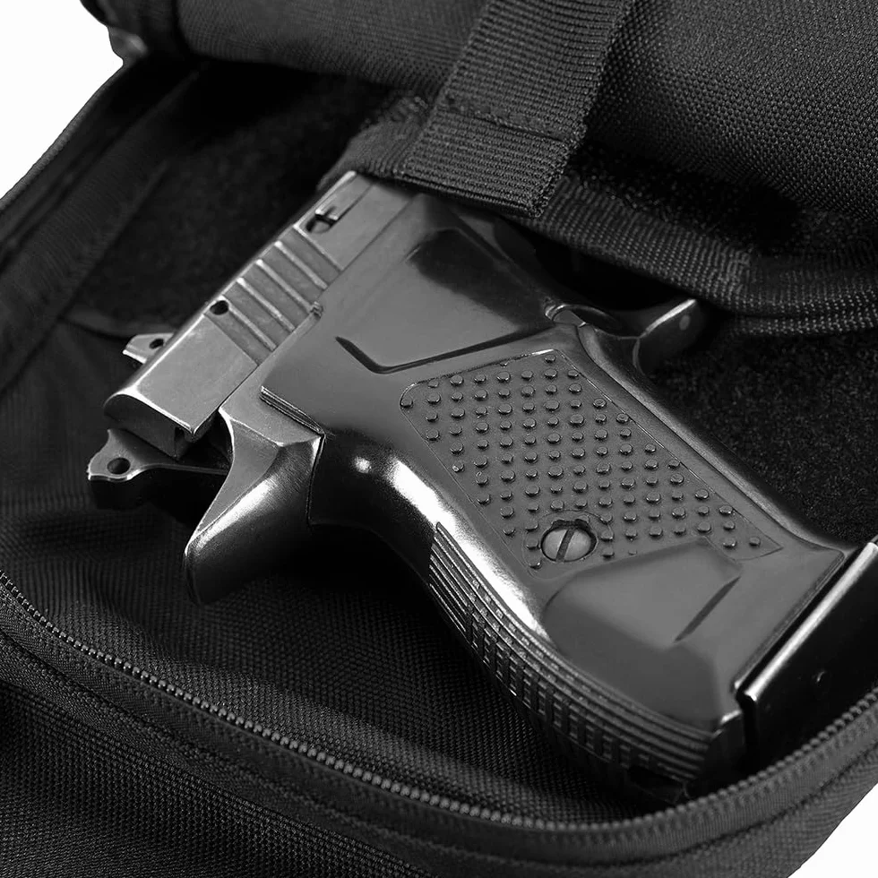 M-Tac EDC kabura na pistolet, torba na ramię z zapięciem na rzepy, czarna – ukryta kieszeń na broń z 5 przegródkami, uniwersalne dopasowanie do pistoletów, czarna
