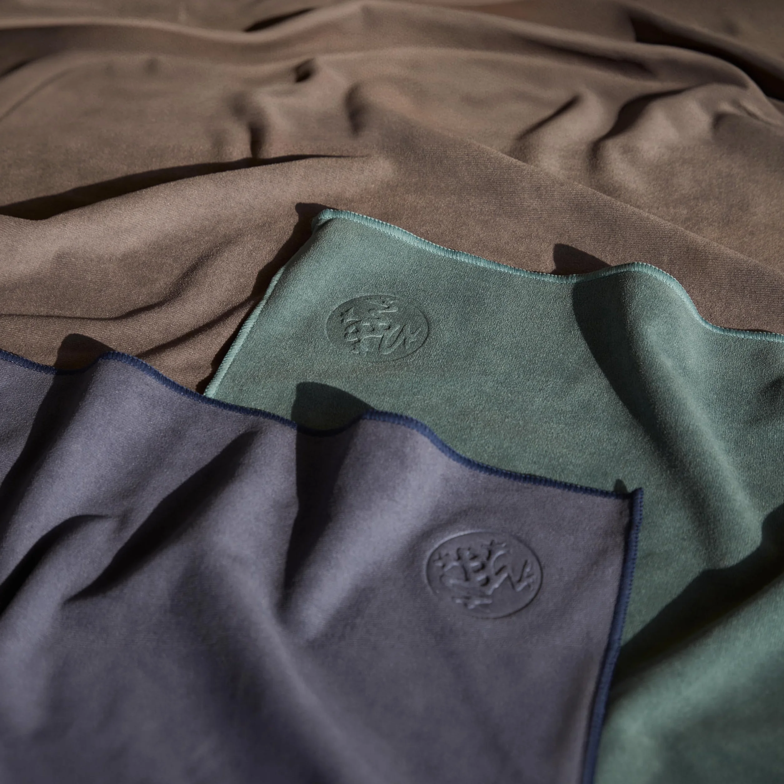 Manduka equa Yoga Mat Asciugamano, Unisex, Thunder