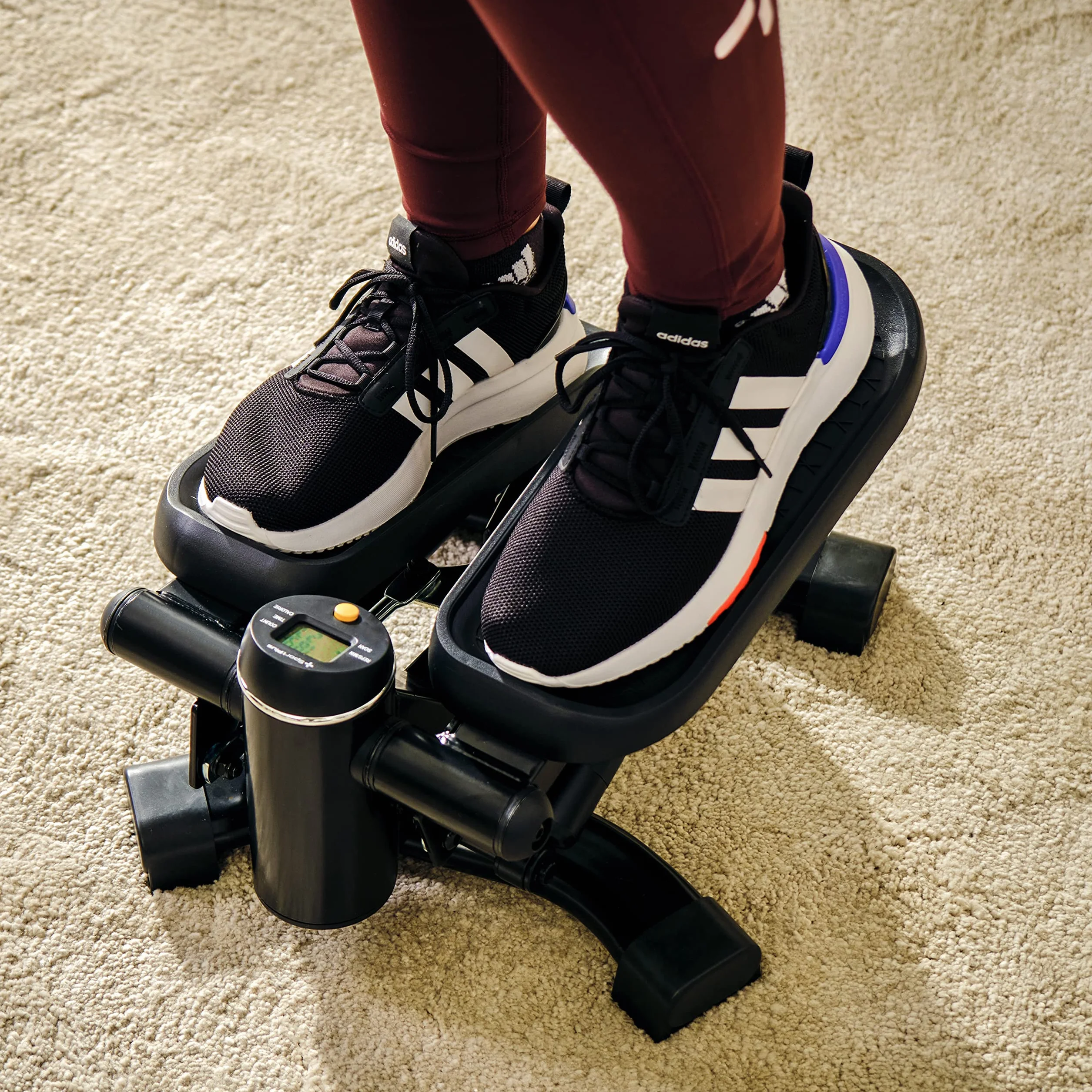 SportPlus Mini stepper 2 w 1 z opatentowaną technologią przełączania, stepper Swing i Stepper w jednym urządzeniu, do 100 kg, niezużywający się cylinder hydrauliczny