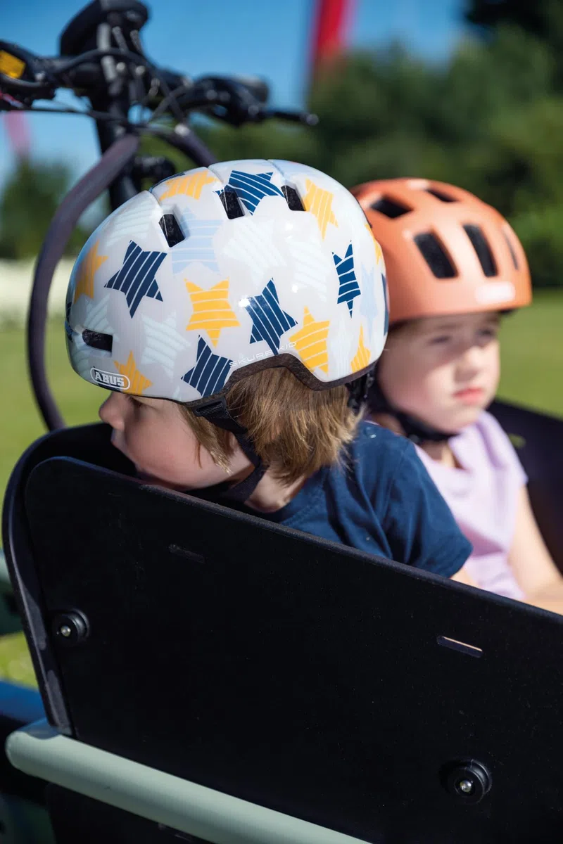 ABUS Kask dziecięcy Skurb Kid - solidny kask rowerowy w stylu łyżwiarskim z miejscem na warkocz i różnymi wzorami - dla dziewczynek i chłopców