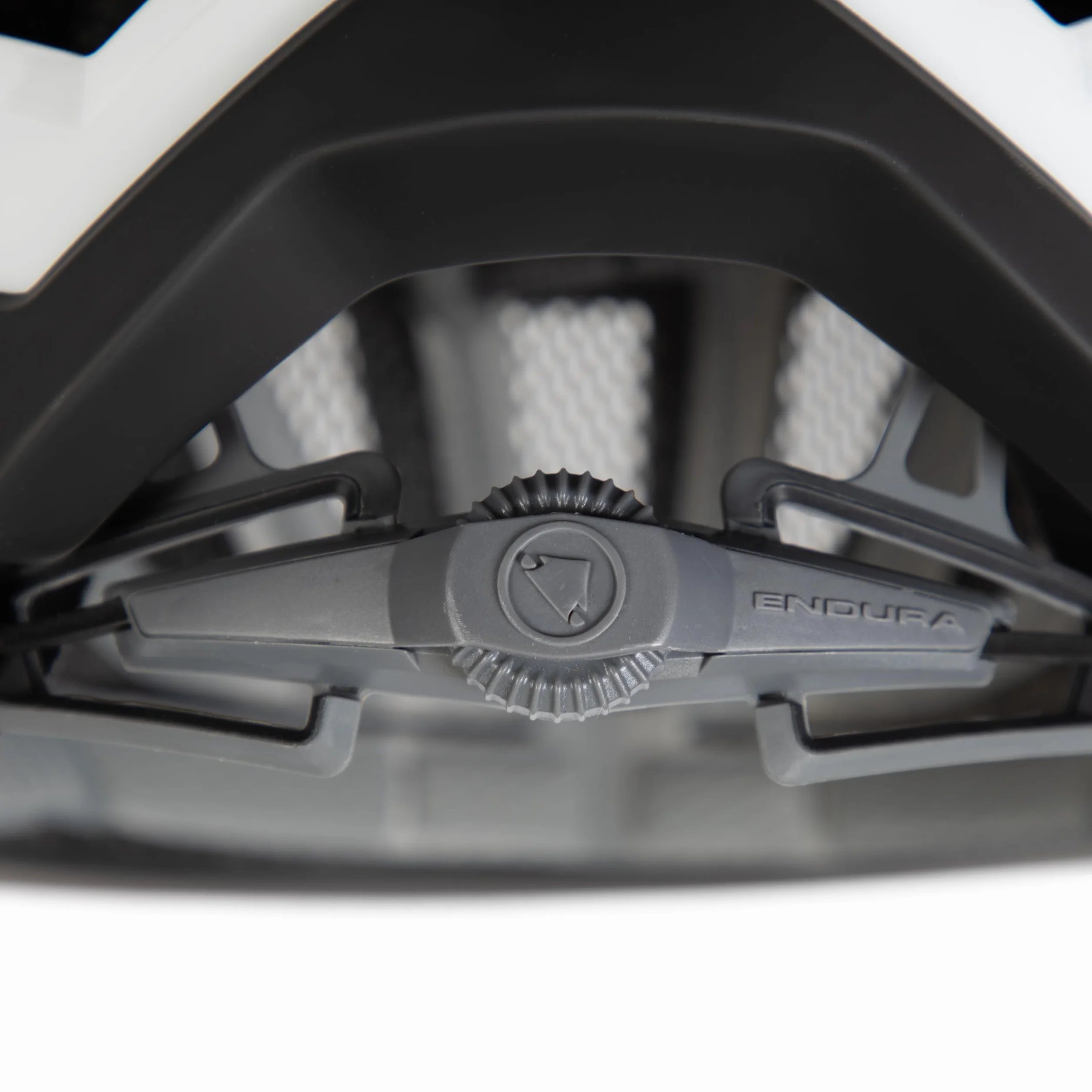 Endura Kask męski Xtract biały M-L